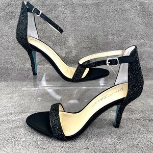 NWOT Betsey Johnson Ankle Strap Jeweled Embellished Pumps Heels Sz 8.5M Evening